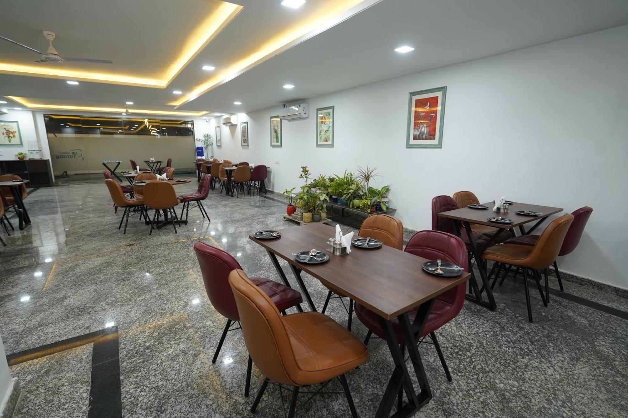 Posh Garden Inn Artemis Hospital Road Gurgaon Exterior photo